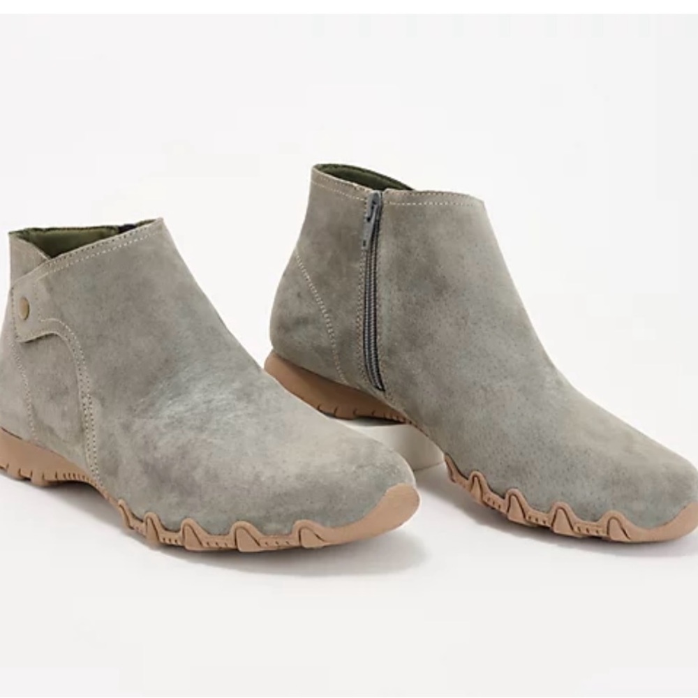 Skechers‎ Biker Lite Suede Ankle Boots- Good Mood